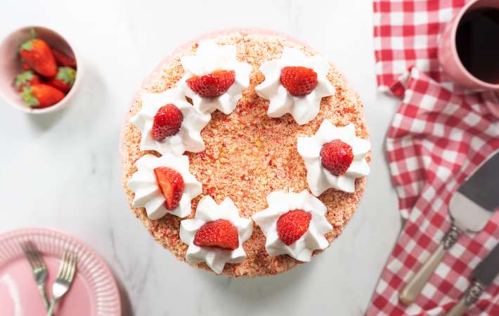 strawberry crunch cake is a perfect centerpiece for parties
