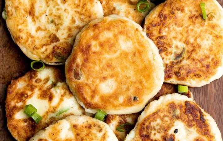 mashed potato cakes are a great way to use leftover mashed potatoes