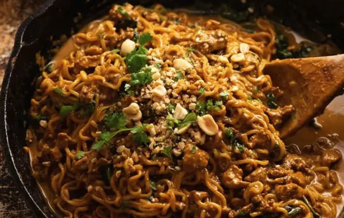 12 minute thai chicken peanut noodles are a fast and easy flavorful meal
