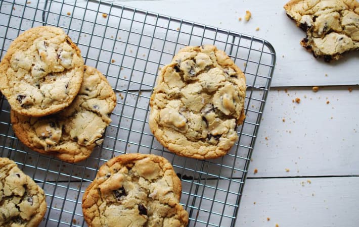 Set of 2 Nonstick Cookie Baking Sheets Under $10 Shipped (Great