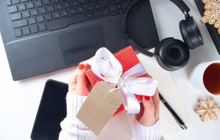 16 Best Work From Home Gifts for Employees in 2023