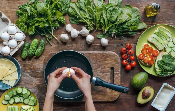 This 5-Section Frying Pan Is The Best Tool For Kitchen Multi-Tasking