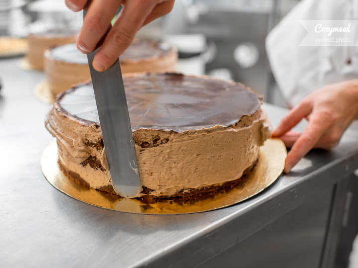 Cooking Class Intro To Cake Decorating With Chef Clemence