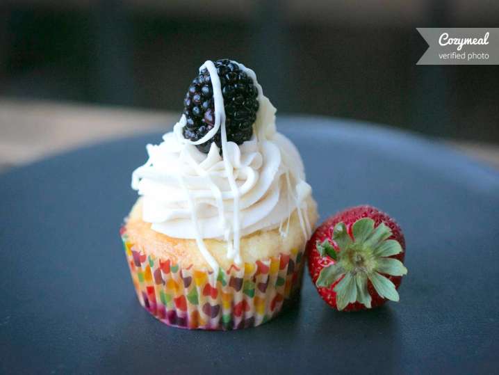 Baking Class Cupcake And Cake Decorating Skills Traveling
