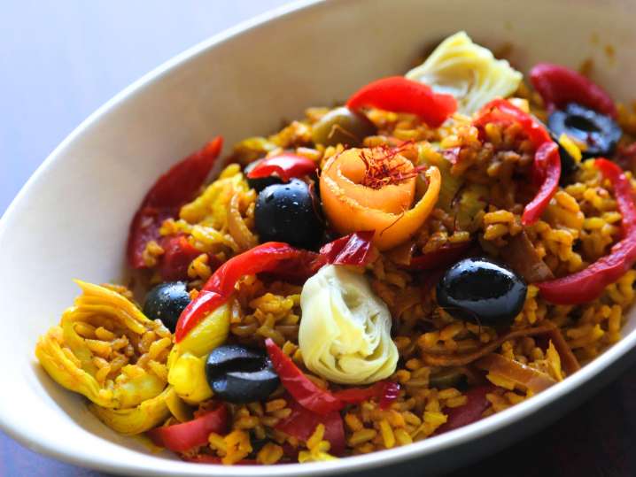 Craft a Fresh Vegan Paella