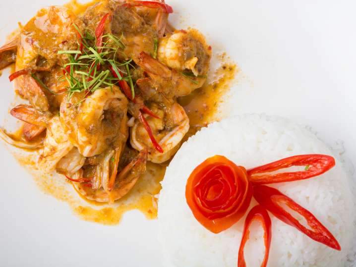 Make Coconut Curry Shrimp