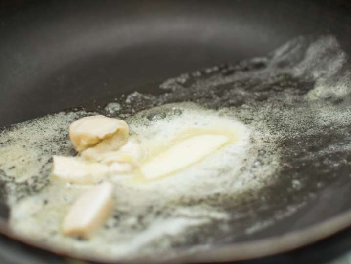 butter cooking in a pan Shot