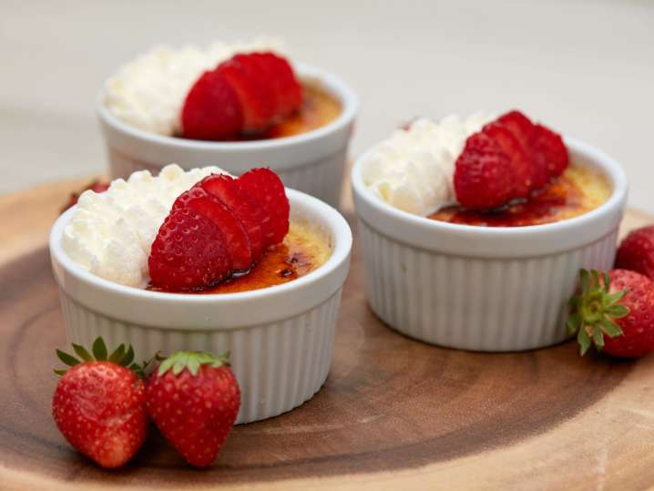 Crème Brûlée Cheesecake Cups | Classpop Shot