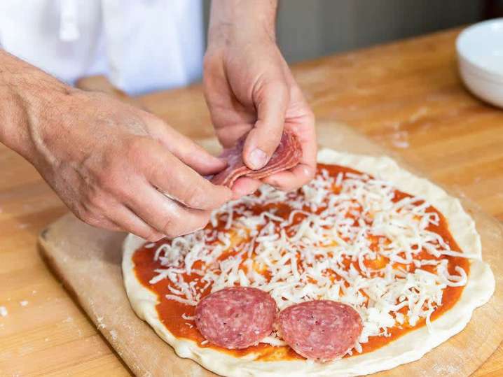 salami pizza | Classpop Shot