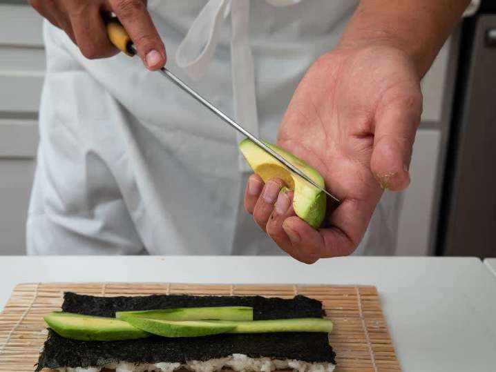 Slicing Avocado for Sushi | Classpop Shot