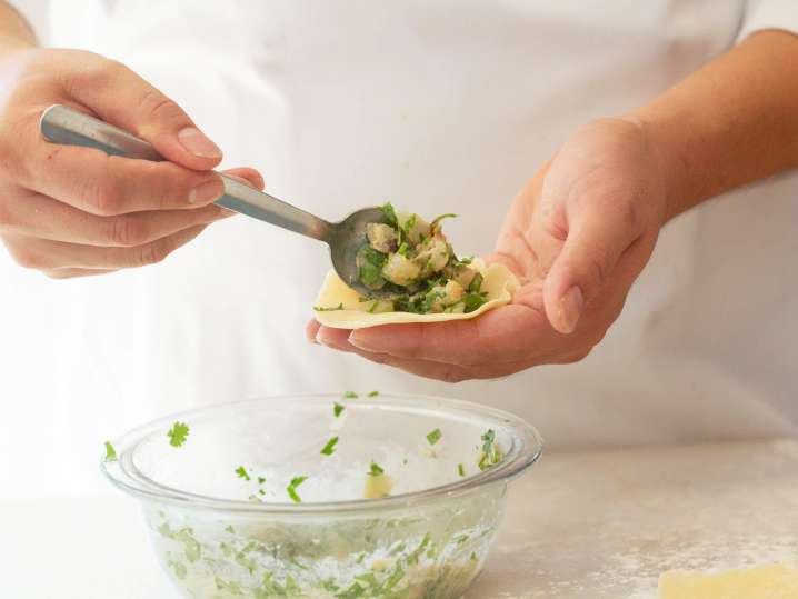 Filling Dumplings | Classpop Shot