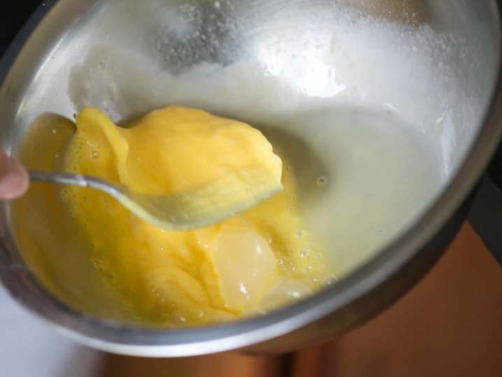 whisking eggs | Classpop Shot