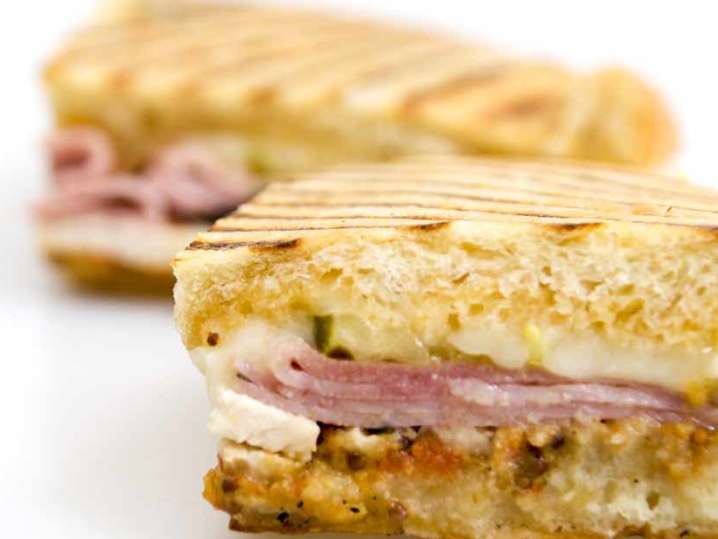 Toasted Mini Ham and Swiss Melts | Classpop Shot