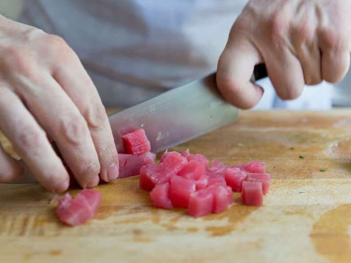 chef slicing sushi grade tuna | Classpop Shot