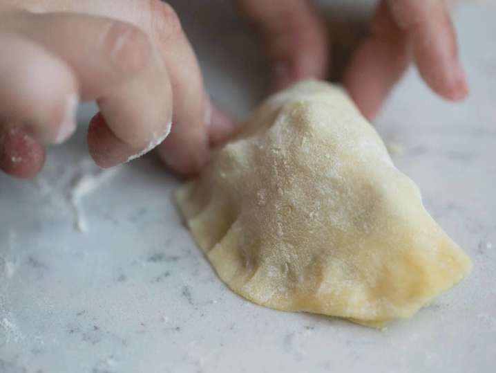 folding empanadas | Classpop Shot