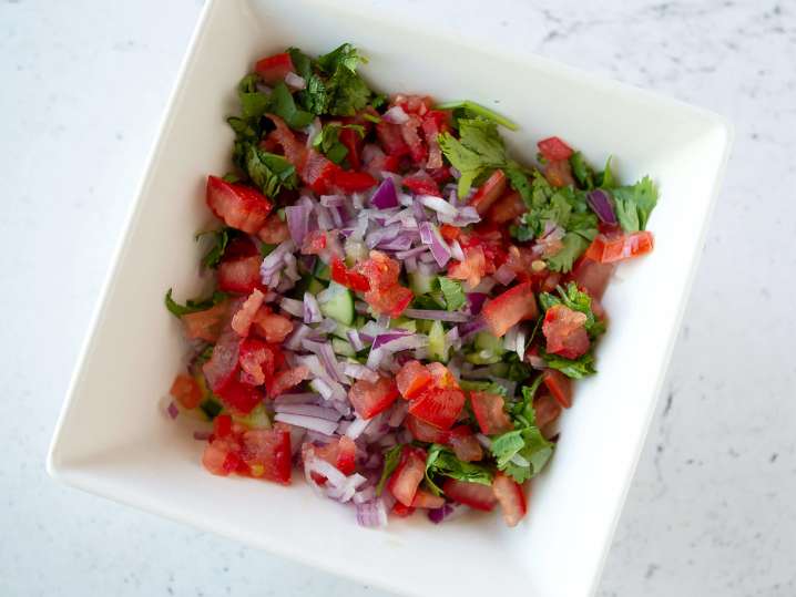 tomato, red onion and parsley salad | Classpop Shot