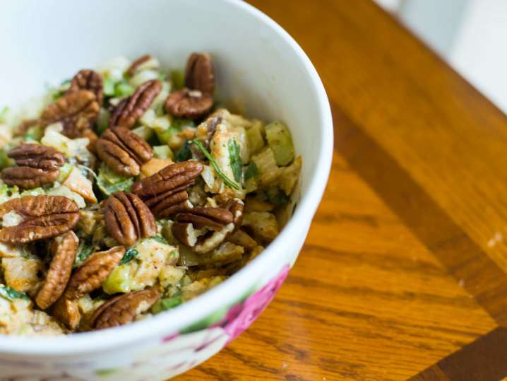 pecan apple blue cheese salad | Classpop Shot