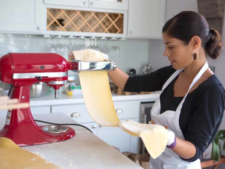 francesca rolling pasta | Classpop Shot