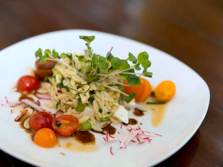 Warm Orzo With Basil and Jersey Tomatoes | Classpop Shot