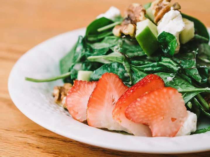 strawberry field salad | Classpop Shot