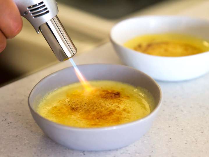 torching creme brulee | Classpop Shot