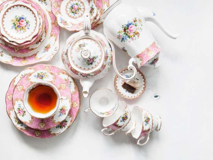 A Crown-Themed Afternoon Tea