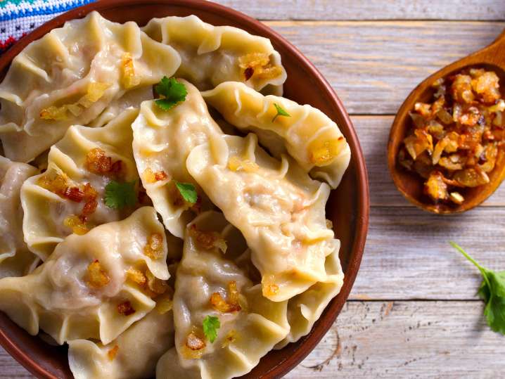 Cooking Curry Dumplings With a Chef