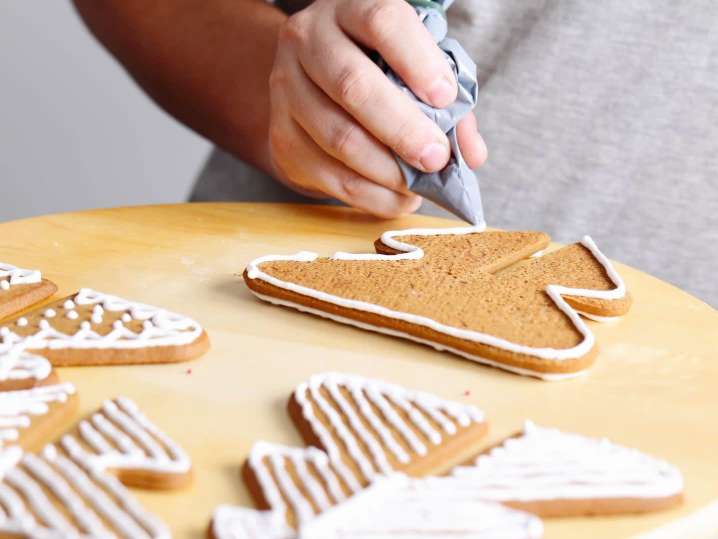 Team Building Activity Holiday Cheer Cookie Decorating Competition