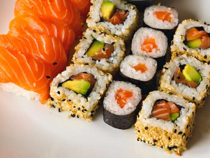 Supreme Sushi Rolling Rivalry