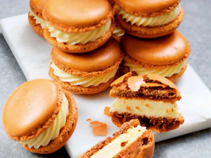 Make Macaron Ice Cream Sandwiches