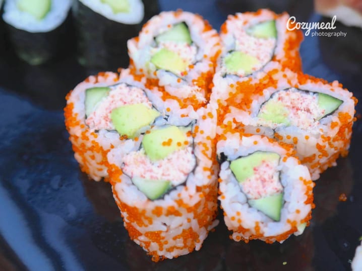 crab maki sushi