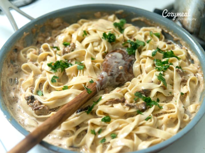 making fettuccine Porcini mushroom cream sauce