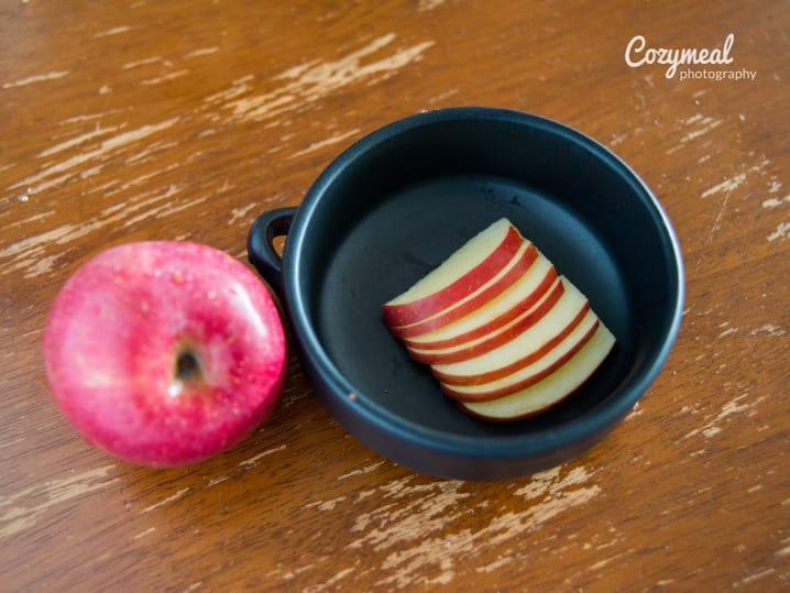 sliced apple