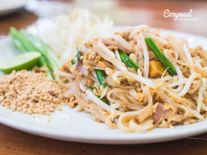 chicken pad thai