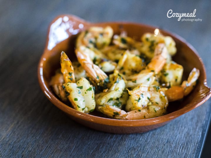 Gambas al Ajillo plated