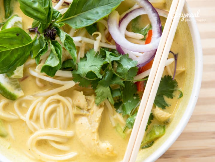 thai curry chicken noodle soup