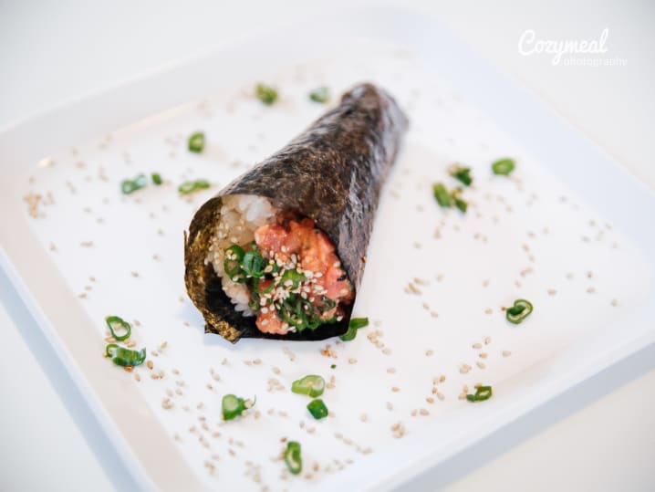 sushi handroll