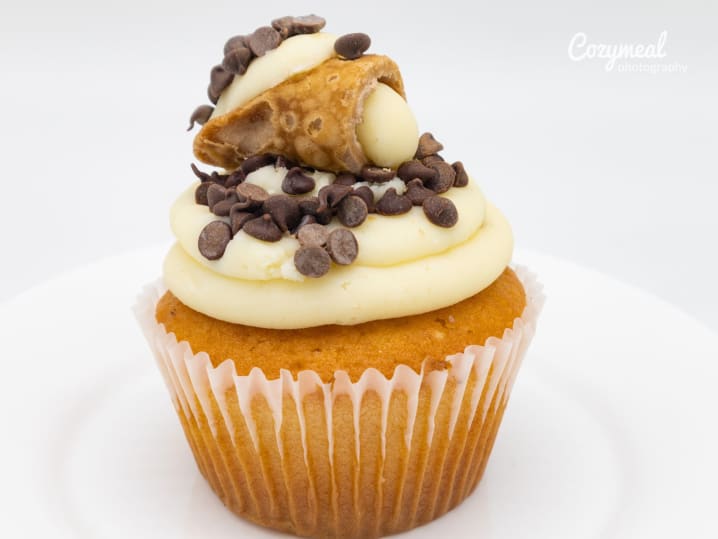 Cannoli Cupcake