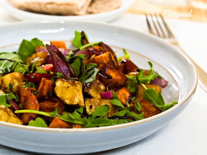 Arugula Salad with Roasted Squash and Pomegranate
