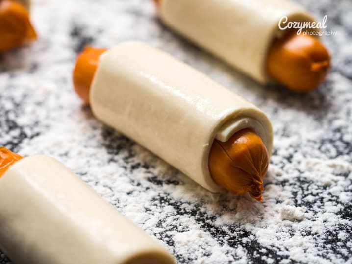 Baking sausage rolls