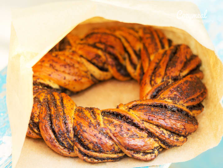Braided dough Wreath with Pearled Sugar