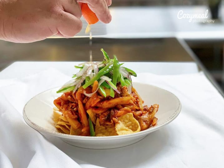 BBQ jackfruit with pole beans