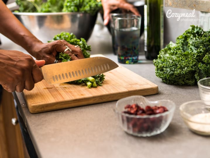 Cutting kale