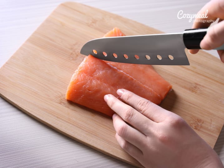 Cutting salmon