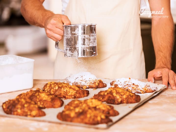 Dusting croissants