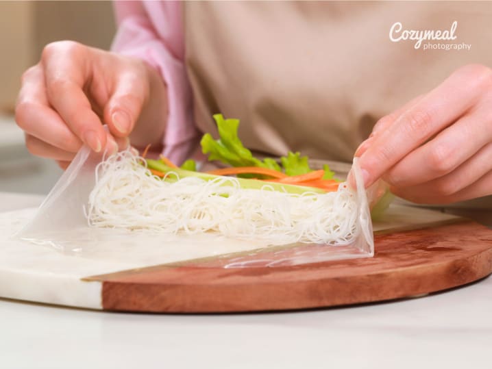Fresh Spring Rolls with Peanut Sauce