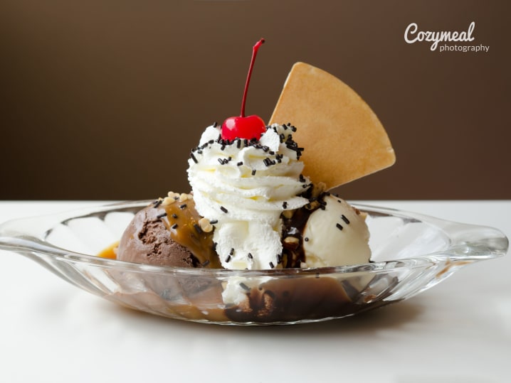 Ice cream sundae
