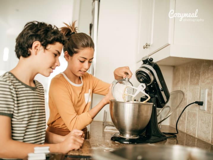 Kids baking