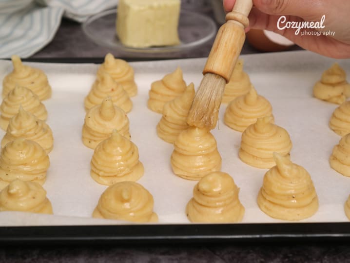 Making choux pastry