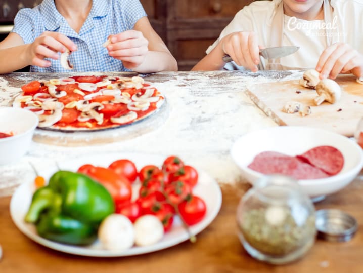 Making dad pizza